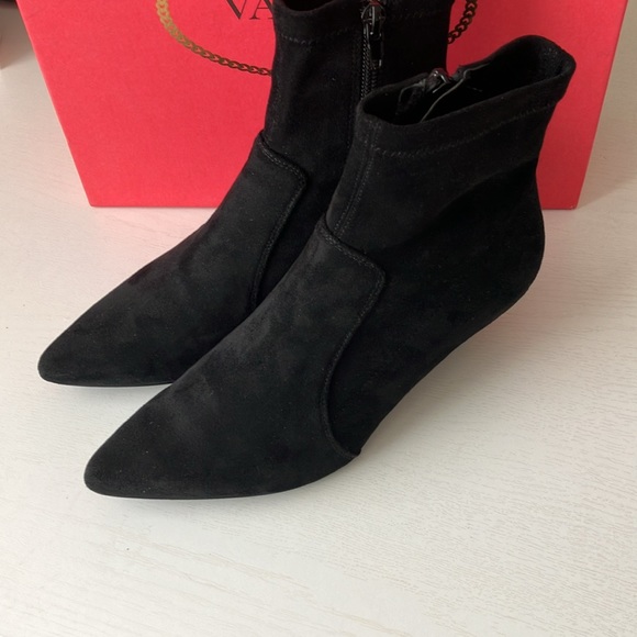 Vaneli Tale Black Punto Super SU Kitten Heel Booties (Size 6.5) - Picture 4 of 15